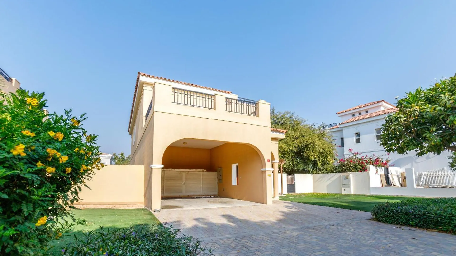 5Br & Maids Room Villa With Private Pool In The Aldea, The Villa - Allsopp & Allsopp Dubai