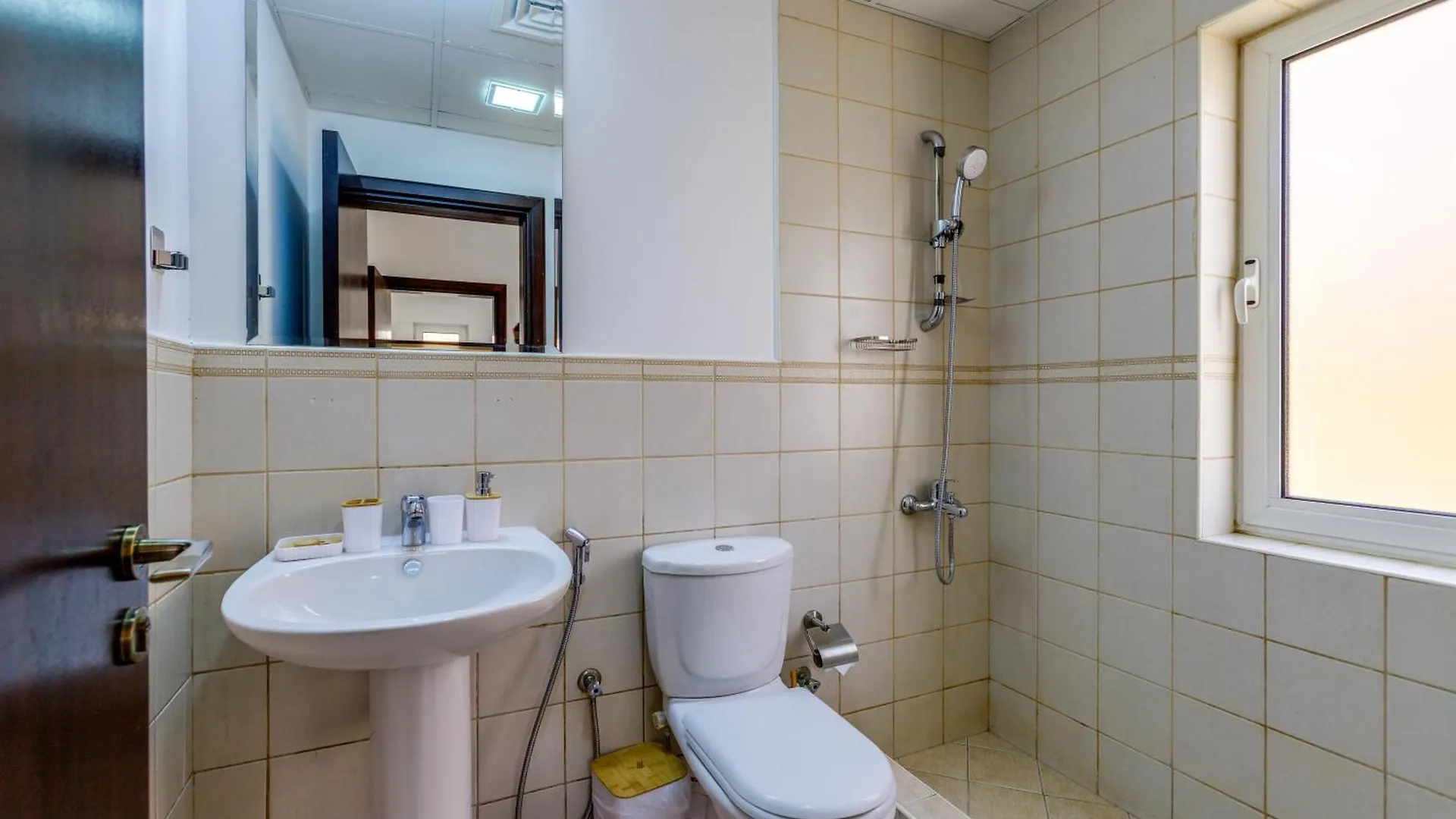5Br & Maids Room Villa With Private Pool In The Aldea, The Villa - Allsopp & Allsopp Dubaj
